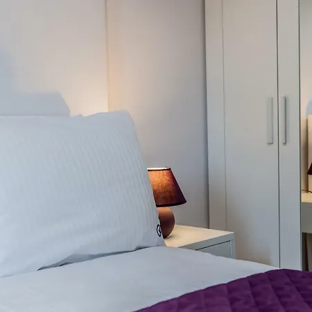 Golden - Pereca Apartment